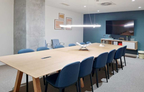 Office: V&iacute;a Augusta 123, Barcelona, 08006