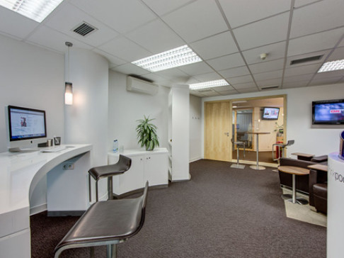 Office: Stock Exchange, 14/682 Rybna street, Prague, 110 05