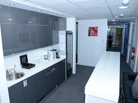 Office: Agdal, Fal Ouled Oumeir Building, Rabat, 10120