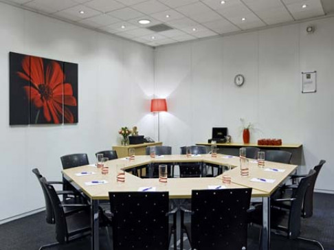 Office: Green Park, 200 Brook Drive, Reading, RG2 6UB