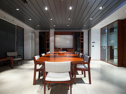 Office: Reykjav, Orange Warehouse Skutuvogur 3, 104