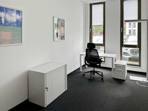 Office: Rheinpromenade 4a, Monheim am Rhein, 40789