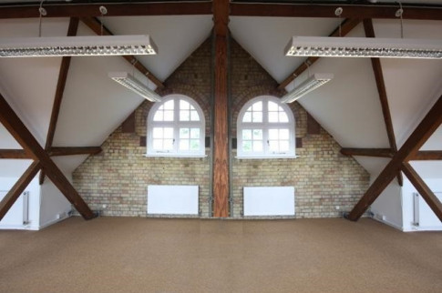 Office: Rosebery House Islington, Rosebary Avenue, London, EC1R 4RR