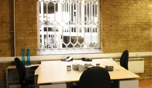 Office: Rosebery House Islington, Rosebary Avenue, London, EC1R 4RR