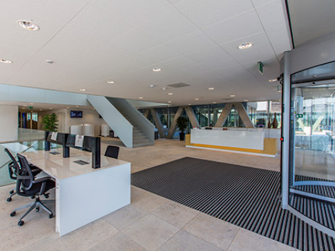 Office: Rotterdam Airport, Airportplein 22, Rotterdam, 3045 AP
