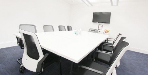 Office: Royal Exchange, Royal Exchange Avenue, London, EC3V 3LT