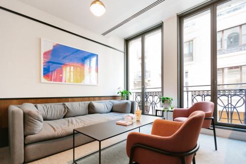 Office: Rue du Colisee, 40 Rue du Colisee, Paris, 75008