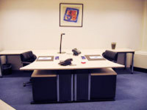 Office: Rue du Rhone, Geneva, 1204