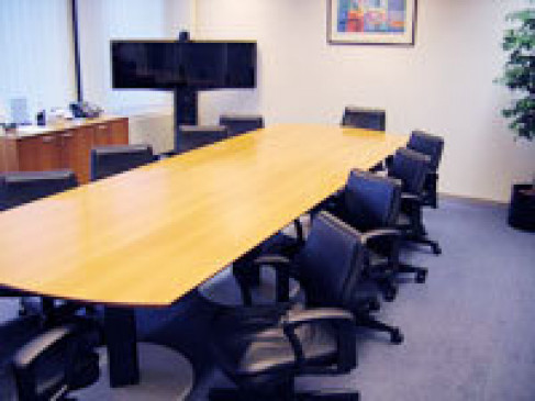 Office: Rue du Rhone, Geneva, 1204
