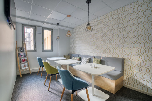 Office: Rue Maurice Flandin, 27 Rue Maurice Flandin, Lyon