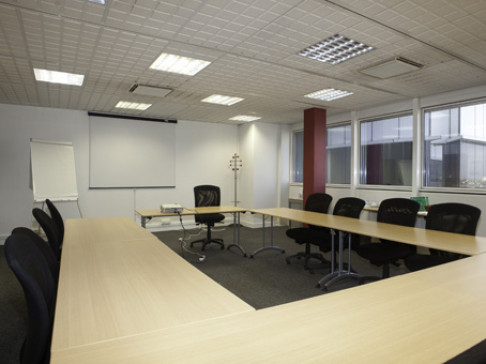 Office: Rueil-Malmaison, Tour Albert Ier, Paris, 92507