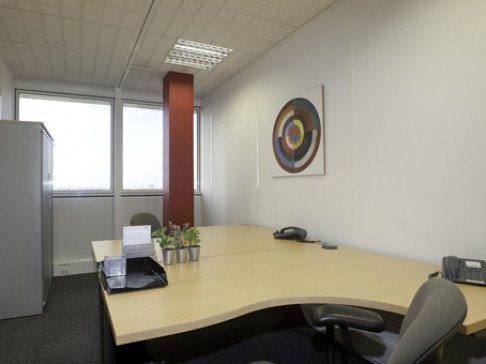 Office: Rueil-Malmaison, Tour Albert Ier, Paris, 92507