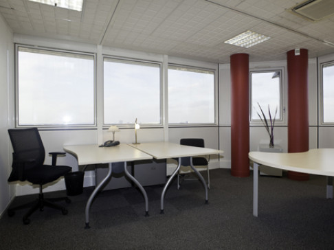 Office: Rueil-Malmaison, Tour Albert Ier, Paris, 92507