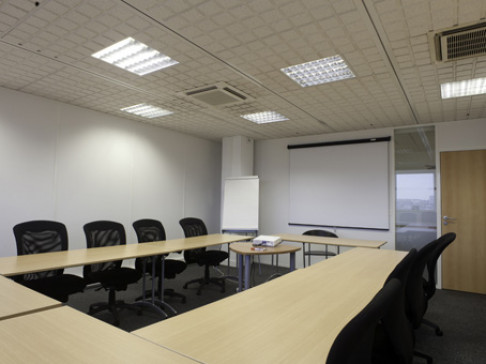 Office: Rueil-Malmaison, Tour Albert Ier, Paris, 92507