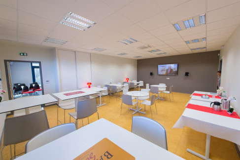 Office: St. Johanner Strabe, Saarbrucken, 66111