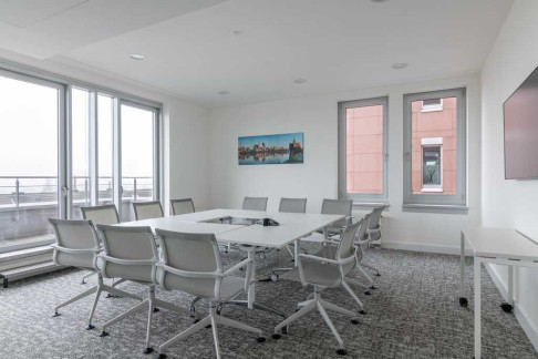 Office: Darmst&auml;dter Landstrasse 116, Frankfurt, 60598