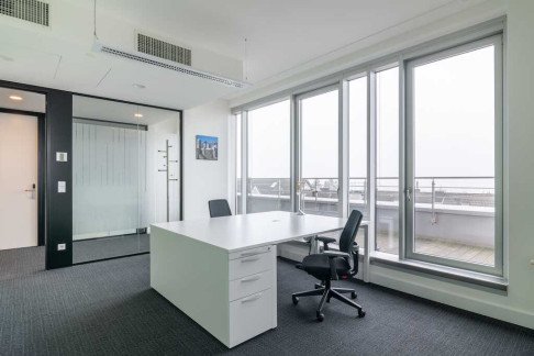 Office: Darmst&auml;dter Landstrasse 116, Frankfurt, 60598