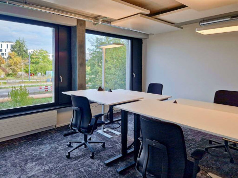 Office: Sch&auml;renmoosstrasse 77, Zurich, 8052