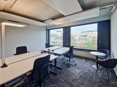 Office: Sch&auml;renmoosstrasse 77, Zurich, 8052