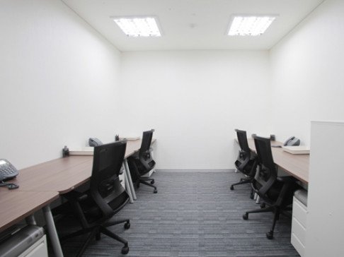 Office: Korea First Bank, 20/F., Standard Chartered Bank Korea Building, Seoul, 3160