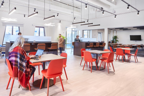 Office: OSW, South Wacker Dr, Chicago, 60606