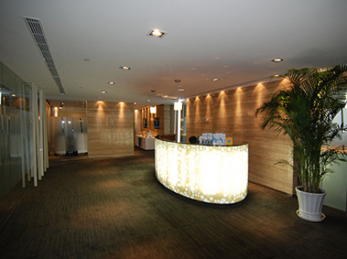 Office: Aurora, 11/F Aurora Plaza, Shanghai, 200120