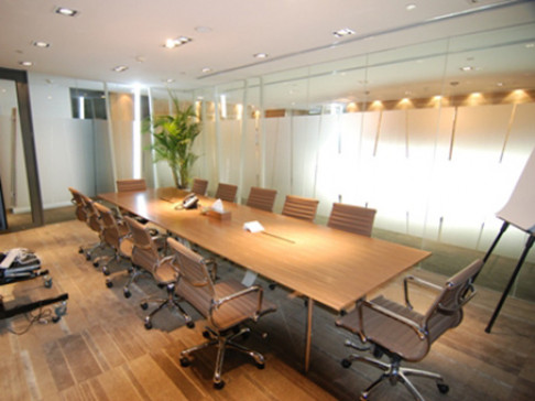 Office: Aurora, 11/F Aurora Plaza, Shanghai, 200120