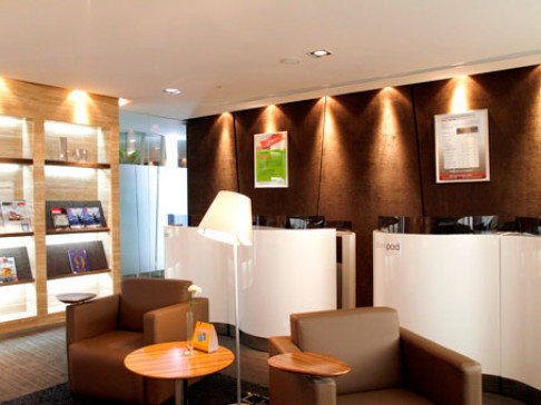 Office: Aurora, 11/F Aurora Plaza, Shanghai, 200120