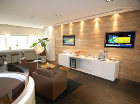 Office: Aurora, 11/F Aurora Plaza, Shanghai, 200120