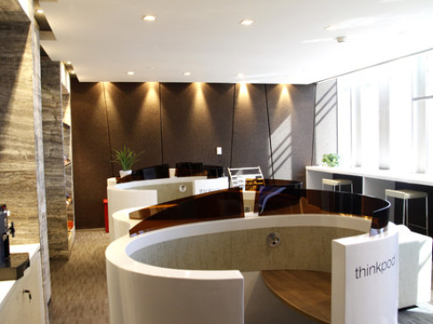 Office: Jin Mao Tower, 31/F Jin Mao Tower, Shanghai, 200120