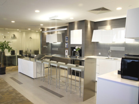 Office: One Prime, 25 F, One Prime, Shanghai, 200080