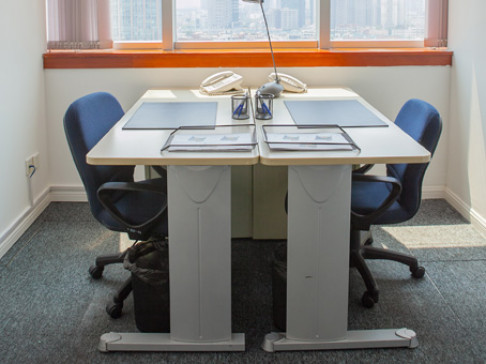 Office: The Tower, West Nanjing Road, Shanghai, 200040