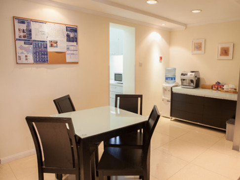 Office: The Tower, West Nanjing Road, Shanghai, 200040
