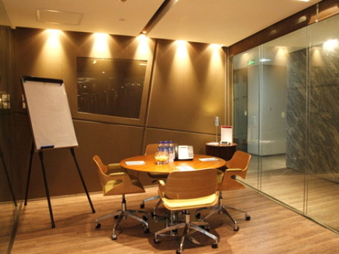 Office: Yueda, 8/F, 1111 Changshou Road, Shanghai, 200042