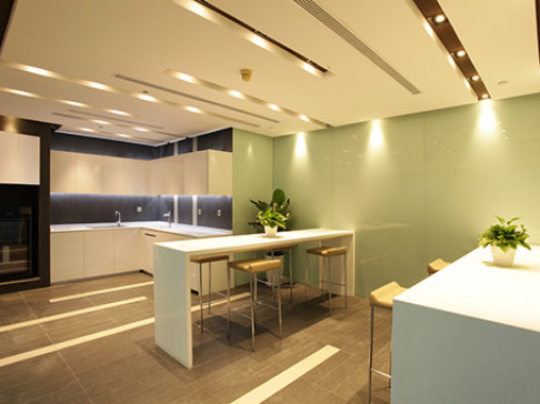 Office: Diwang Plaza, 55/F, Shun Hing Square, Shenzhen, 518022