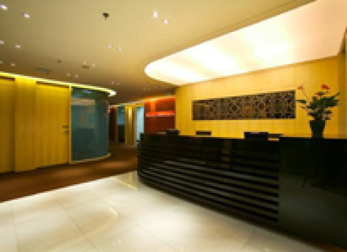 Office: Shui On Centre, Shanghai, 200021