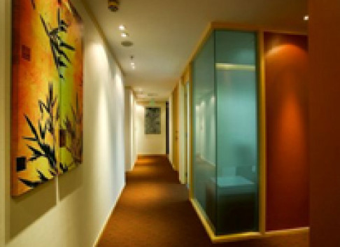 Office: Shui On Centre, Shanghai, 200021