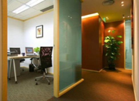 Office: Shui On Centre, Shanghai, 200021