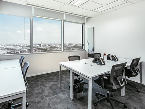 Office: JTC Summit, 8 Jurong Town Hall Road #24-03, Singapore, 609434