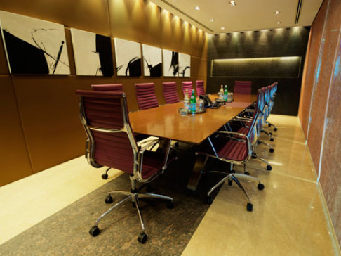 Office: One Fullerton, 1 Fullerton Road #02-01, Singapore, 49213