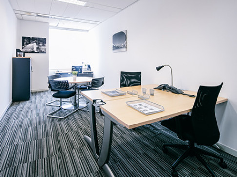 Office: UOB Plaza 1 Centre, 35th and 36th Floor, Singapore, 48624