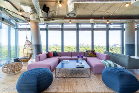 Office: Sony Center, Potsdamer Platz - Kemperplatz 1, Berlin, D-10785