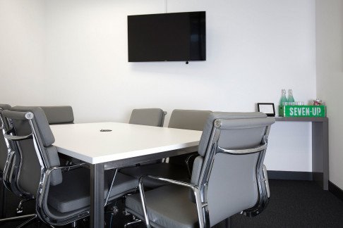 Office: St Kat's Dock, Thomas More Square, London, E1W 1YN