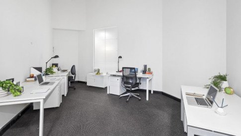 Office: St Kilda Road Towers, St Kilda Rd Towers, Melbourne, VIC 3004