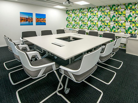 Office: Stockholm, One, g, Kista, 16440
