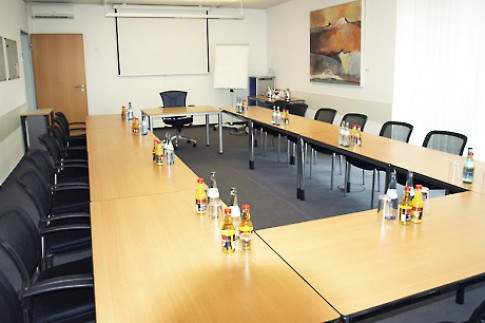 Office: Liebknechtstrabe, Stuttgart, 70565