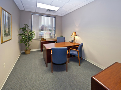 Office: Tennessee, Cedar Bluff Office Suites Plus, 200 Prosperity Place, Knoxville, TN 37923
