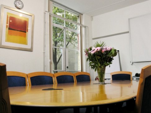 Office: The Chandlery, Westminster Bridge Road, London, SE1