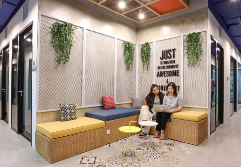 Office: The Plaza, The Plaza Office Tower, Jakarta 10350