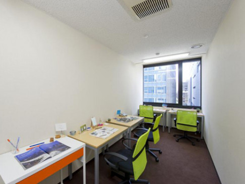 Office: Nihonbashi Central, 3F, 5F & 6F Toyo Building, Tokyo, 103-0027